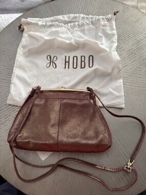 Hobo Leanne Crossbody in Leather NEW With Tags Retails For $168 Gold Sparkle